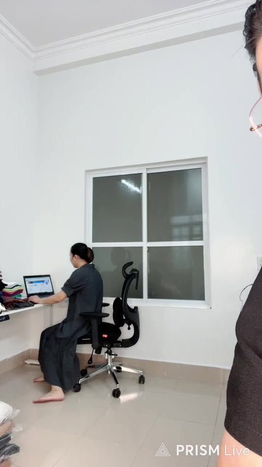 [🆕🇻🇳] Áo Dài Mẹ và Bé Kengin – Áo dài cho mẹ, cho bé, cho cả nhà mình  👕 Top1Fashion 👗   𝐀́𝐨 𝐝𝐚̀𝐢 𝐏𝐡𝐮̀ 𝐇𝐨𝐚 – Đ𝐨̂𝐧𝐠 𝐇𝐲̉Rộn ràng sắc đỏ, nở bung niềm vui ngày Tết – cả nhà khoác lên mình hơi thở truyền thống trong từng nét thêu tinh xảo.
Giữa , shares-0✔️ , likes-15❤️️ , date-2025-12-04 21:14:21🇻🇳🇻🇳🇻🇳📰🆕