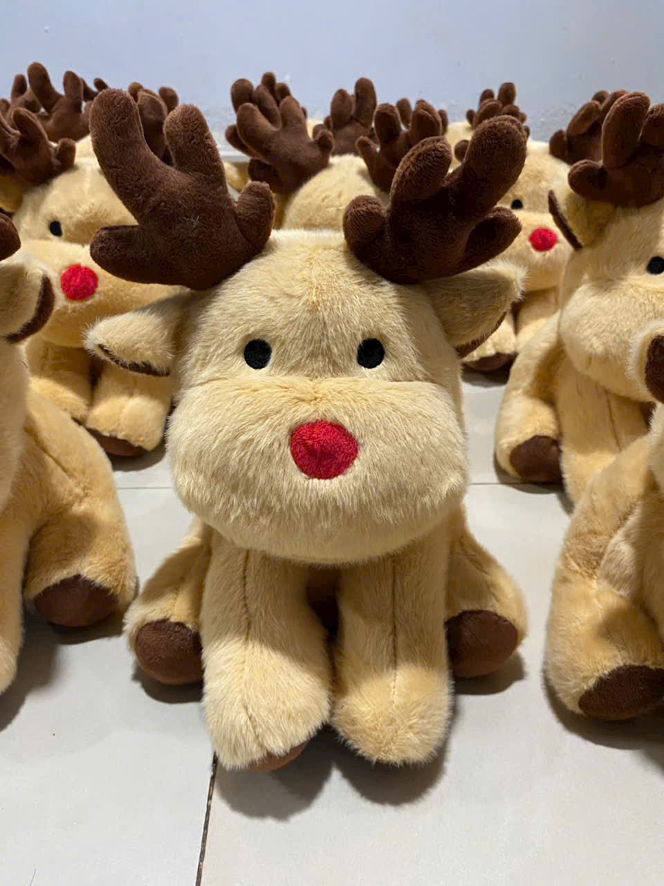 [🆕🇻🇳] Chill kids – Sài Gòn 😎❤️️⭐️ CÓ SẲN 3000 CON – HÌNH CHỤP THẬT.
Mua lẻ 150k/ con.
50 con : 100k/ con.
100 con : 90k/ con.
200 con: 70k/ con.
Nhận in logo từ 50 con trở lên: 5k/ con. , shares-0✔️ , likes-4❤️️ , date-2025-12-05 17:54:22🇻🇳🇻🇳🇻🇳📰🆕