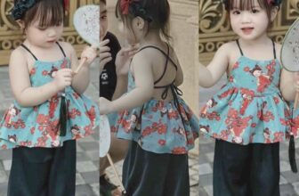 [🆕🇻🇳]  Shop Mẹ Hí Quần áo trẻ em 🧑‍🧒❤️️👶⭐️ Lên lại set yếm quần suông
Size 7/28kg
Giá #95k
, shares-0✔️ , likes-4❤️️ , date-2025-12-04 18:56:46🇻🇳🇻🇳🇻🇳📰🆕