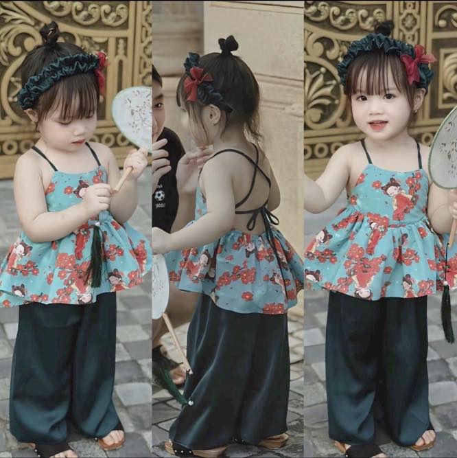 [🆕🇻🇳]  Shop Mẹ Hí Quần áo trẻ em 🧑‍🧒❤️️👶⭐️ Lên lại set yếm quần suông
Size 7/28kg
Giá #95k
, shares-0✔️ , likes-4❤️️ , date-2025-12-04 18:56:46🇻🇳🇻🇳🇻🇳📰🆕