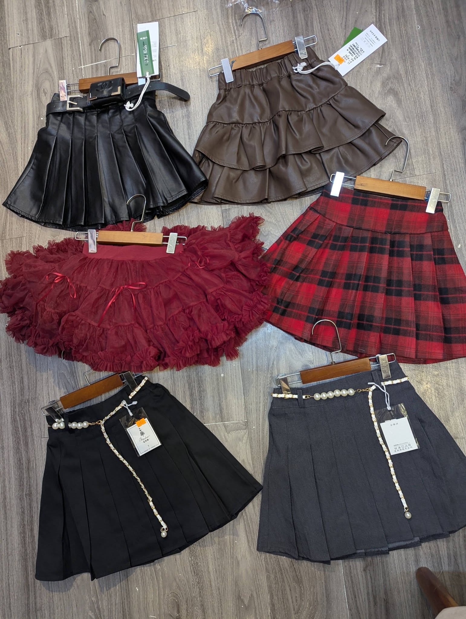 [🆕🇻🇳] MiMi Store Kids – Chuyên bán buôn, bán lẻ quần áo thời trang trẻ em cho bé từ 1 đến 13 tuổi giá rẻ nhất Hà Nội 🧑‍🧒❤️️👶⭐️ Bóc ra treo mà chân nào cũng mê tít

Chuẩn bị ăn diện thật xinh đẹp đón Noel và Tết nha các bé iu

MiMi Store Kids  45 Trương Định
 , shares-0✔️ , likes-0❤️️ , date-2025-12-09 22:42:44🇻🇳🇻🇳🇻🇳📰🆕