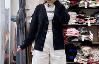 [🆕🇻🇳] Chou Shop – chuyên hàng xuất xịn 👕 Top1Fashion 👗  CÒN 1 MÀU ĐEN THÔI Ạ.
CARDIGAN XỊN TƯNG
550 còn 440
, shares-0✔️ , likes-1❤️️ , date-2025-12-08 03:10:13🇻🇳🇻🇳🇻🇳📰🆕