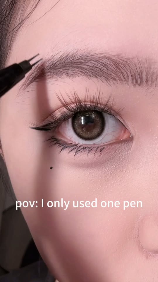[🆕🇻🇳] FOCALLURE_vn – Color the Life 💅💇 Top1Makeup 💕👄  1 pen = brows + liner + 10 fresh looks (swipe to see the range )
#focallurevn #makeup #eyeliner #eyebrowpencil #beauty #fypシ , shares-0✔️ , likes-12❤️️ , date-2025-12-06 02:00:36🇻🇳🇻🇳🇻🇳📰🆕
