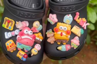 [🆕🇻🇳]  Chip Chip Pink-Chuyên sỉ và lẻ các loại “cờ rốc” và Jibbitz/ Sticker! 🧑‍🧒❤️️👶⭐️ Khoác lên mình bộ charm xinh là dép nhà Chip khác bọt liền nà  , shares-0✔️ , likes-2❤️️ , date-2025-12-06 03:29:18🇻🇳🇻🇳🇻🇳📰🆕