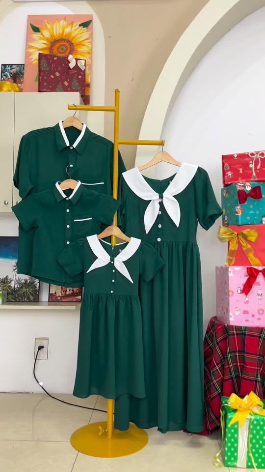 [🆕🇻🇳] Áo Gia Đình & Đồng Phục – Chuyên Áo Gia Đình & Đồng Phục cao cấp thương hiệu Fig Tree 👕 Top1Fashion 👗  Đón noel và tết bên gia đình yêu thương  và ghi dấu cùng sét đồ xinh yêu !!!!  #Aogiadinh #couple #dogiadinhfigtree , shares-0✔️ , likes-4❤️️ , date-2025-12-10 22:01:40🇻🇳🇻🇳🇻🇳📰🆕