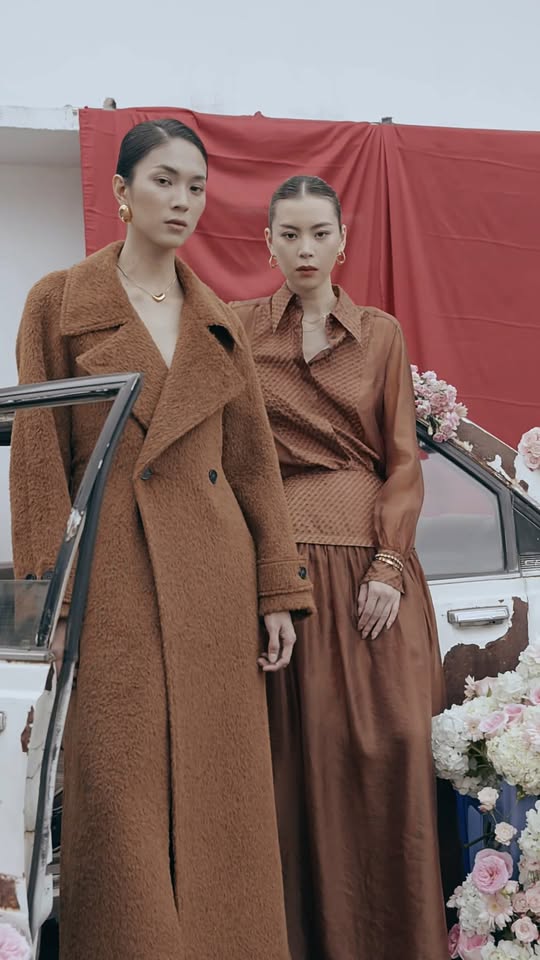 [🆕🇻🇳] WHITE ANT – WHITE ANT LIMITED EDITION (2006). Local Brand thời trang cao cấp, định hướng thời trang bền vững [🆕Top1Vietnam🇻🇳] 👕 Top1Fashion 👗  Một diện mạo mới của Organic Camouflage Fall-Winter 2025#thankyouforyoursupport #jesmee #quynhnguyen_______________________________
WHITE ANT – LIMITE , shares-0✔️ , likes-218❤️️ , date-2025-12-09 22:28:13🇻🇳🇻🇳🇻🇳📰🆕