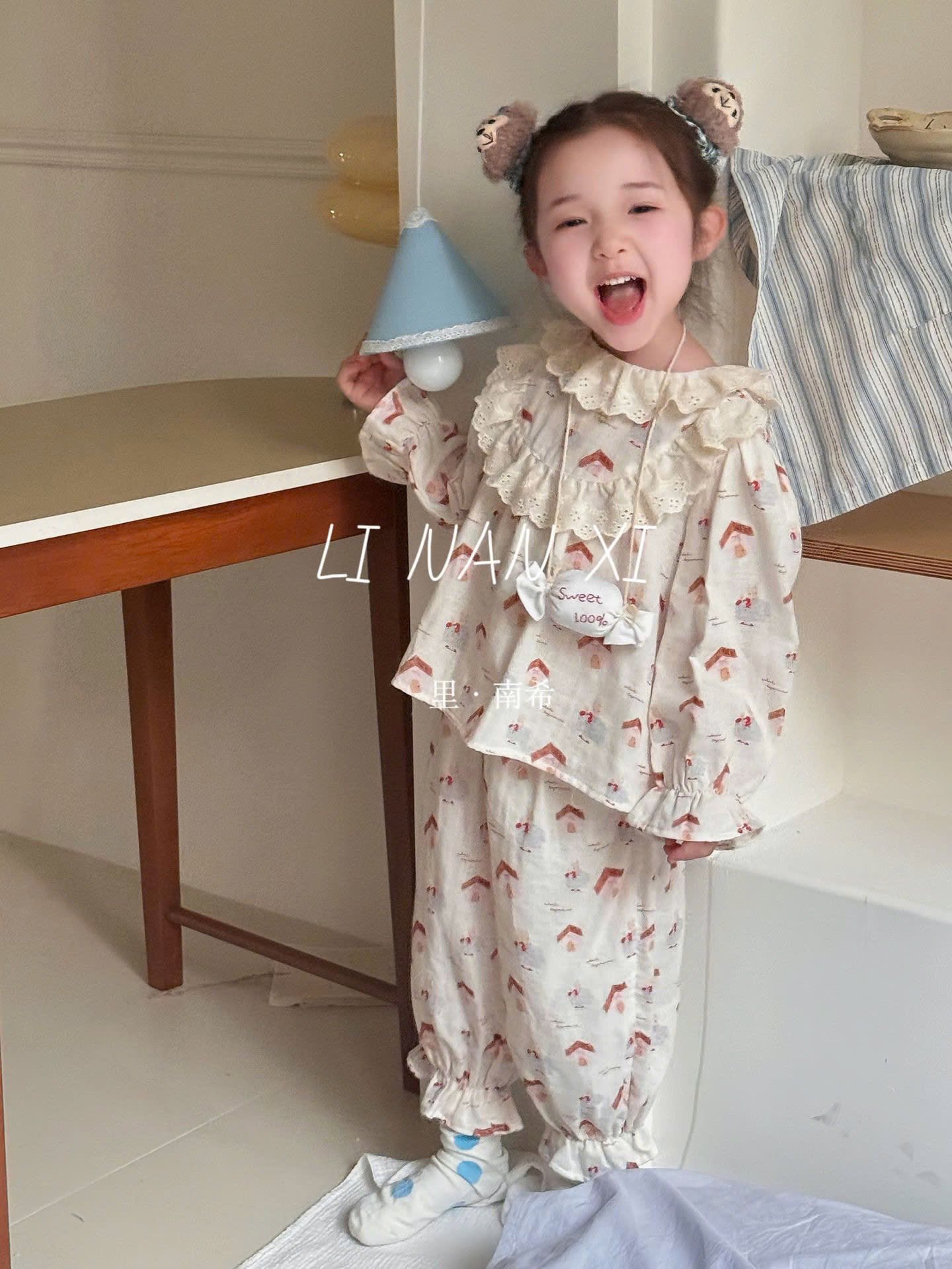 [🆕🇻🇳]  LUV MICHI – Thời trang trẻ em cao cấp 🧑‍🧒❤️️👶⭐️ Mêeeeeee rùi thì chốt liền tay nào các mẹ ơi
Đủ size 9-27kg giá 255k
, shares-0✔️ , likes-1❤️️ , date-2025-12-07 22:51:31🇻🇳🇻🇳🇻🇳📰🆕