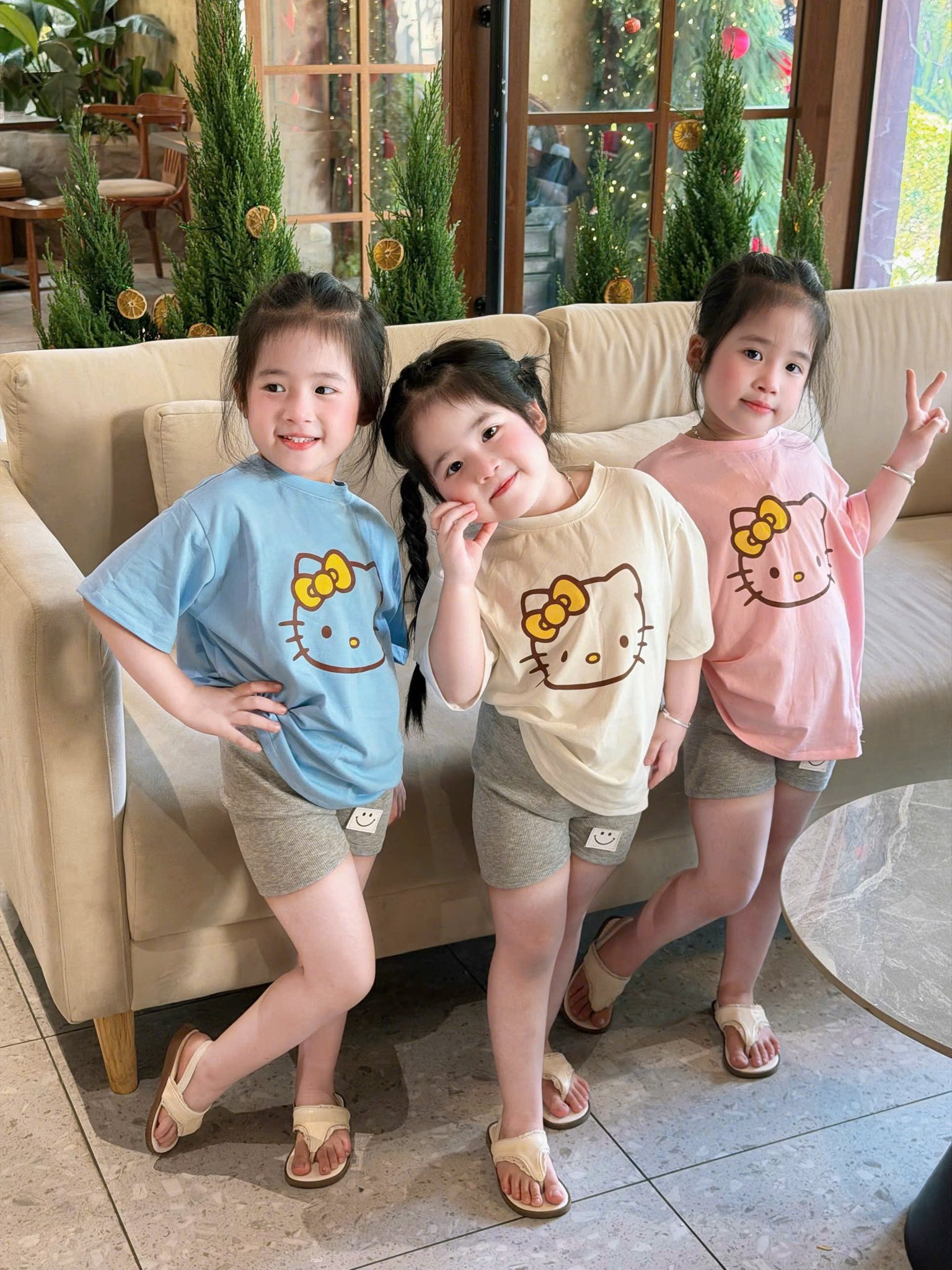 [🆕🇻🇳]   Cầu Vồng – Thế Giới Của Mẹ – Chuyên quần áo baby Quảng Châu, VNXK, hàng Thương hiệu 🧑‍🧒❤️️👶⭐️ Cí tone gì cute quá đọoooooo3 màu #hồng #xanh #trắngBảng size tham khảo
Sz 1: 10-12kg
Sz 2: 13-15kg
Sz 3: 16-18kg
Sz 4: 19-21kg
Sz 5: 22-24kg +20k
Sz , shares-2✔️ , likes-27❤️️ , date-2025-12-07 22:07:04🇻🇳🇻🇳🇻🇳📰🆕