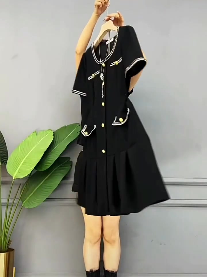 [🆕🇻🇳] Ceci May – Thời trang thiết kế 👕 Top1Fashion 👗  Váy thiết kế đơn giản – dễ mặc, dễ đẹp
Form nhẹ nhàng, lên dáng tự nhiên, không cầu kì nhưng vẫn tinh tế và thanh lịch.
Chất vải mềm thoải mái, phù hợp ch , shares-0✔️ , likes-1❤️️ , date-2025-12-10 22:24:43🇻🇳🇻🇳🇻🇳📰🆕