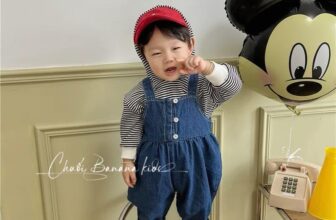 [🆕🇻🇳]  Chuối-Banana Kids – chuyên quần áo sơ sinh, trẻ em xuất khẩu, hàng xuất dư, QC 🧑‍🧒❤️️👶⭐️ Mặc đẹp không khó, cái khó là chưa mua đồ ở shop em thôi mom ưiii
Yếm jeans + áo hoodie kẻ siêu xinh cho bé yêu
Form rộng vừa, chất jean mềm – bé mặc tho , shares-1✔️ , likes-6❤️️ , date-2025-12-07 03:08:57🇻🇳🇻🇳🇻🇳📰🆕