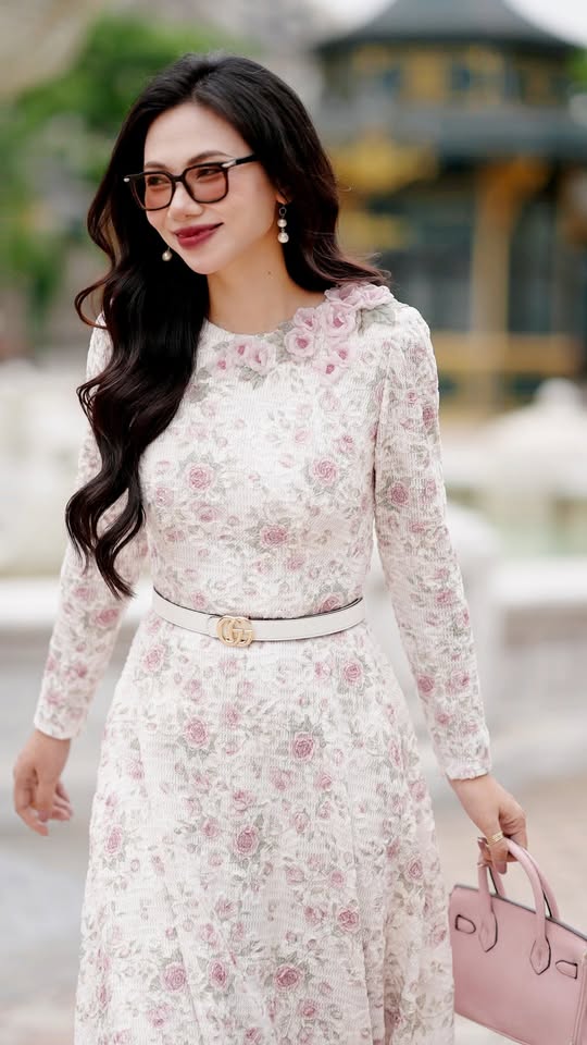 [🆕🇻🇳] Võ Lý Kim Ngân – Ngankitty’s House 👕 Top1Fashion 👗  Quá trời là CUTE khum đo dc số tủi hé , form qần poom xinh yêu lắm , chất đẹp đỉnh nun
, shares-0✔️ , likes-5❤️️ , date-2025-12-11 02:20:32🇻🇳🇻🇳🇻🇳📰🆕