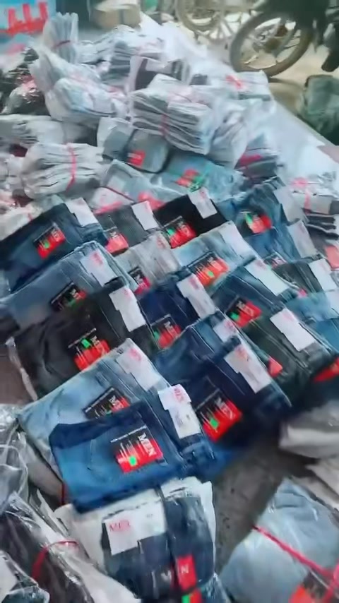 [🆕🇻🇳] Huỳnh Thị Kim Thoa – Cửa hàng quần áo 👕 Top1Fashion 👗  ￼ lô quần gin hàng bán tết rất đẹp
4x ￼ mấy chị lưu ý nha bên em chuyên sỉ không bán lẻ bên em tách lô không được lựa màu ít nhất là 30 sản phẩm có cọc 30 , shares-0✔️ , likes-6❤️️ , date-2025-12-09 14:20:40🇻🇳🇻🇳🇻🇳📰🆕