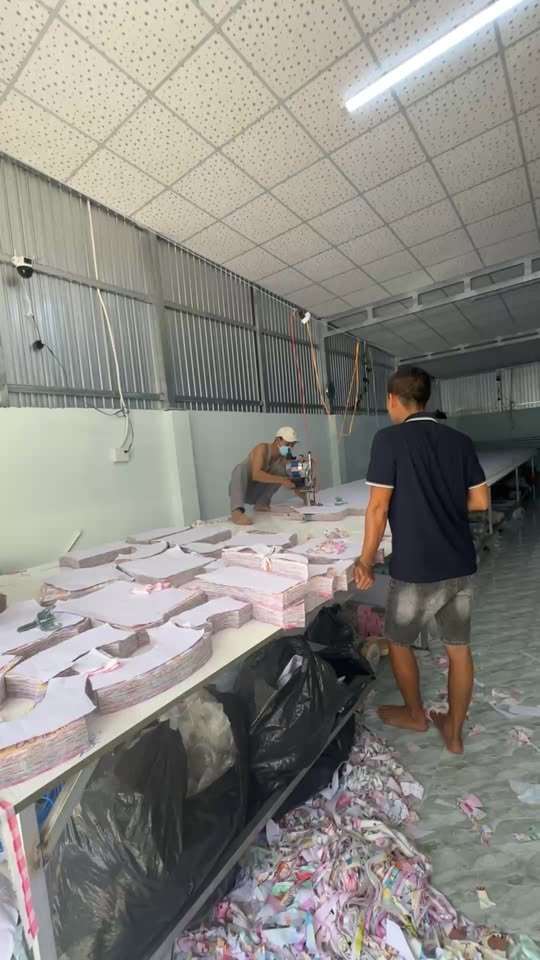 [🆕🇻🇳]  Xưởng Đồ Tole Xuyến Xuyến – SỈ và LẺ đồ tole mặc nhà cho mẹ, bé trai và bé gái! 🧑‍🧒❤️️👶⭐️ Chủ Nhật cũng đi mần! , shares-0✔️ , likes-10❤️️ , date-2025-12-14 18:04:38🇻🇳🇻🇳🇻🇳📰🆕