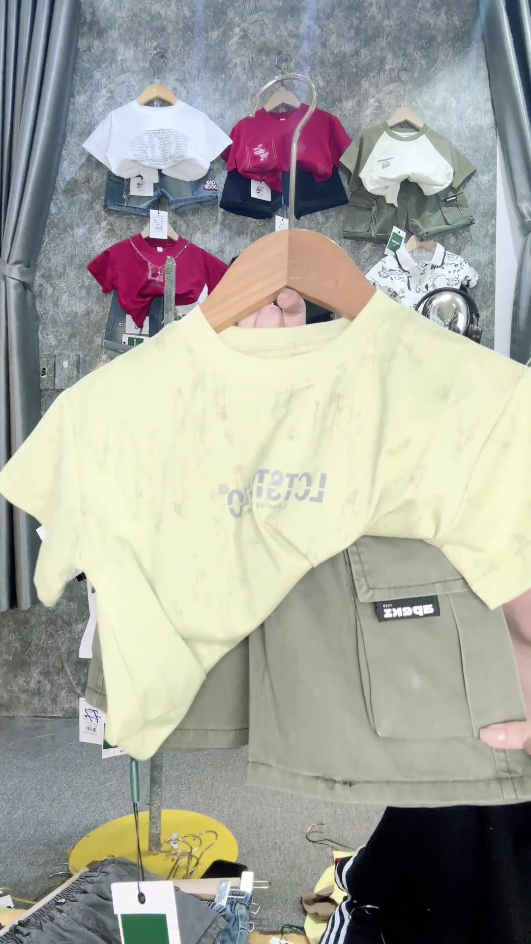 [🆕🇻🇳] Sam-Baby Store – 𝓒𝓾̛̉𝓪 𝓱𝓪̀𝓷𝓰 𝓜𝓮̣ 𝓿𝓪̀ 𝓑𝓮́ 𝓢𝓪𝓶 𝓑𝓪𝓫𝔂 𝓢𝓽𝓸𝓻𝓮 🧑‍🧒❤️️👶⭐️ BỘT NGŨ CỐC MÈ ĐEN ĐẬU ĐEN GẠO LỨT ĐEN BLACK GRAIN MIX POWDER DAMTUH KOREA
Đây mới là hot trend năm nay đây ạ!
Xuất xứ : Hàn Quốc
Hộp 40 gói, TL 800g
Hàng , shares-0✔️ , likes-2❤️️ , date-2025-12-10 18:56:16🇻🇳🇻🇳🇻🇳📰🆕