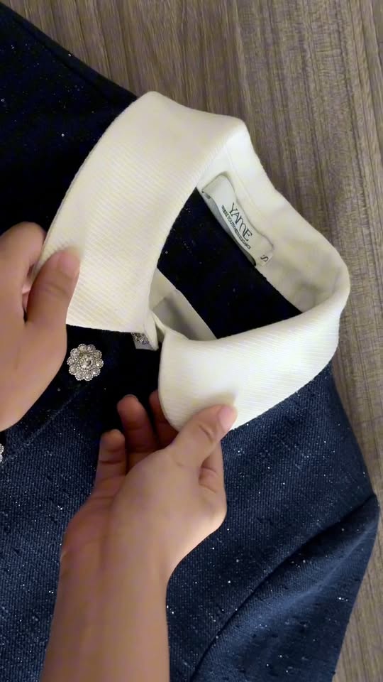 [🆕🇻🇳] YAME – For the love of black & white 👕 Top1Fashion 👗  Tủ đồ mùa đông mà không có mấy set váy dạ là thiếu sót lắm nàng ơi
#YAME #thoitrangnuhottrend #yamedesign , shares-0✔️ , likes-8❤️️ , date-2025-12-09 04:36:17🇻🇳🇻🇳🇻🇳📰🆕