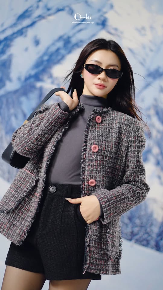 [🆕🇻🇳] Orchid DẪN LỐI THỜI TRANG PHÁI ĐẸP 👕 Top1Fashion 👗  Khi chất liệu tweed cổ điển chạm vào từng đường nét hiện đại, vẻ đẹp ấy trở nên thật hài hòa và cuốn hút. Một bản phối mang theo sự tự tin, thanh lịch để Q , shares-0✔️ , likes-26❤️️ , date-2025-12-11 18:30:17🇻🇳🇻🇳🇻🇳📰🆕