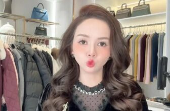 [🆕🇻🇳] TRANG PHÙNG SHOP- 67 Hàng Nón – Cửa hàng quần áo nữ – Thiết kế & Thời trang 👕 Top1Fashion 👗  Em Trang lên sóng mẫu váy nhung siêu đẹp tôn dáng mới về, xinh xuất sắc từ form đến chất mặc lên cứ phải gọi là siêu mê
Dáng váy ôm đuôi cá eo cổ ren lưới  , shares-0✔️ , likes-2❤️️ , date-2025-12-10 15:15:33🇻🇳🇻🇳🇻🇳📰🆕