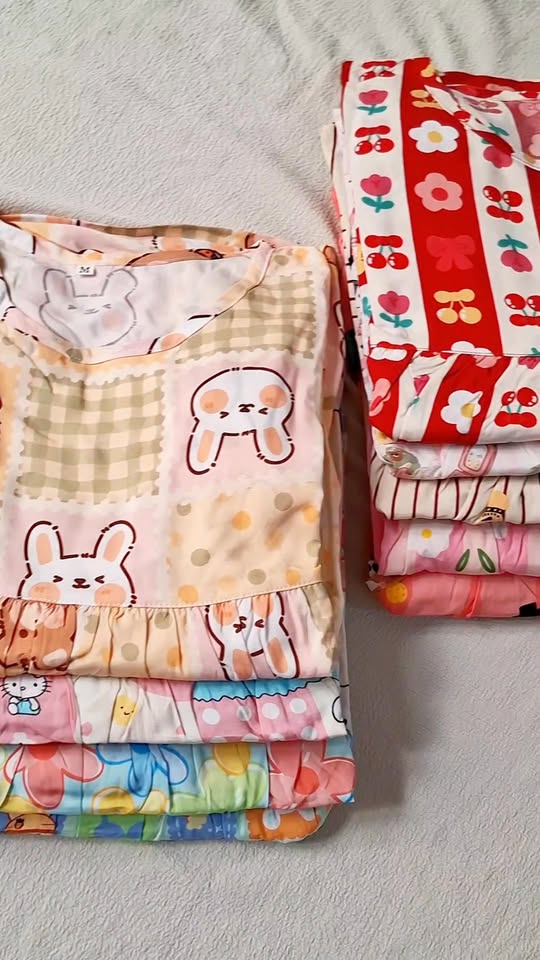 [🆕🇻🇳] COLIN Local Brand Thời Trang Thiết Kế 👕 Top1Fashion 👗  𝐃𝐄𝐂𝐄𝐌𝐁𝐄𝐑 𝐋𝐎𝐎𝐊 𝟐𝟎𝟐𝟓 / COLIN in BANGKOK
New Trench Coat with Belt , xuống phố Bangkok cùng Colin , thiết kế mới đã và đang có sẵn tại Colin . © 2026 by Colin , shares-2✔️ , likes-13❤️️ , date-2025-12-10 02:39:04🇻🇳🇻🇳🇻🇳📰🆕