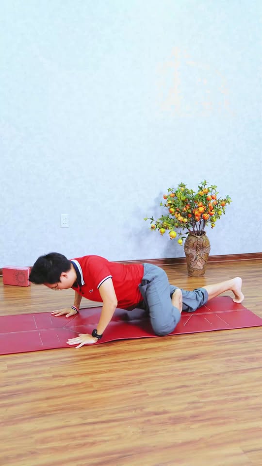 [🆕🇻🇳] Đặng Kim Ba  (Yoga Trị Liệu) – Huấn luyện viên cá nhân  [🆕Top1Vietnam🇻🇳] 🧘 Top1Yoga 🤸🏻‍♀️ Ai đau mỏi khớp vai, thử tập ngay động tác sau

#dangkimba #yogacovaigay , shares-0✔️ , likes-159❤️️ , date-2025-12-10 01:15:52🇻🇳🇻🇳🇻🇳📰🆕