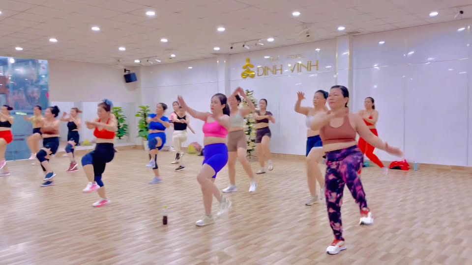 [🆕🇻🇳] Yoga – Fitness Đình Vinh – 𝐆𝐘𝐌 – 𝐘𝐎𝐆𝐀 – 𝐀𝐄𝐑𝐎𝐁𝐈𝐂 – 𝐌𝐔́𝐀 𝐂𝐎̂̉ 𝐓𝐑𝐀𝐍𝐆 – 𝐙𝐔𝐌𝐁𝐀 – 𝐃𝐀𝐍𝐂𝐄𝐊𝐈𝐃𝐒  [🆕Top1Vietnam🇻🇳] 🧘 Top1Yoga 🤸🏻‍♀️  CHIÊU SINH LỚP AEROBIC – KHỞI ĐỘNG MÙA TẾT RỰC RỠ! 

Tết đang đến rất gần — và đây chính là thời điểm tuyệt vời nhất để bạn bắt đầu hành trình “lột xác” . , shares-0✔️ , likes-7❤️️ , date-2025-12-06 00:25:22🇻🇳🇻🇳🇻🇳📰🆕