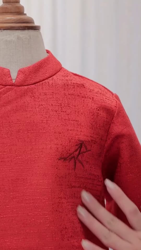 [🆕🇻🇳] Dugarco Collection Outlets 👕 Top1Fashion 👗  Một chiếc sơ mi kẻ có thể tạo nên cả “ngàn” phong cách. Lịch lãm khi đi làm, năng động khi xuống phố, tất cả gói gọn trong một thiết kế từ Dugarco. 

#238S , shares-0✔️ , likes-5❤️️ , date-2025-12-08 22:31:38🇻🇳🇻🇳🇻🇳📰🆕