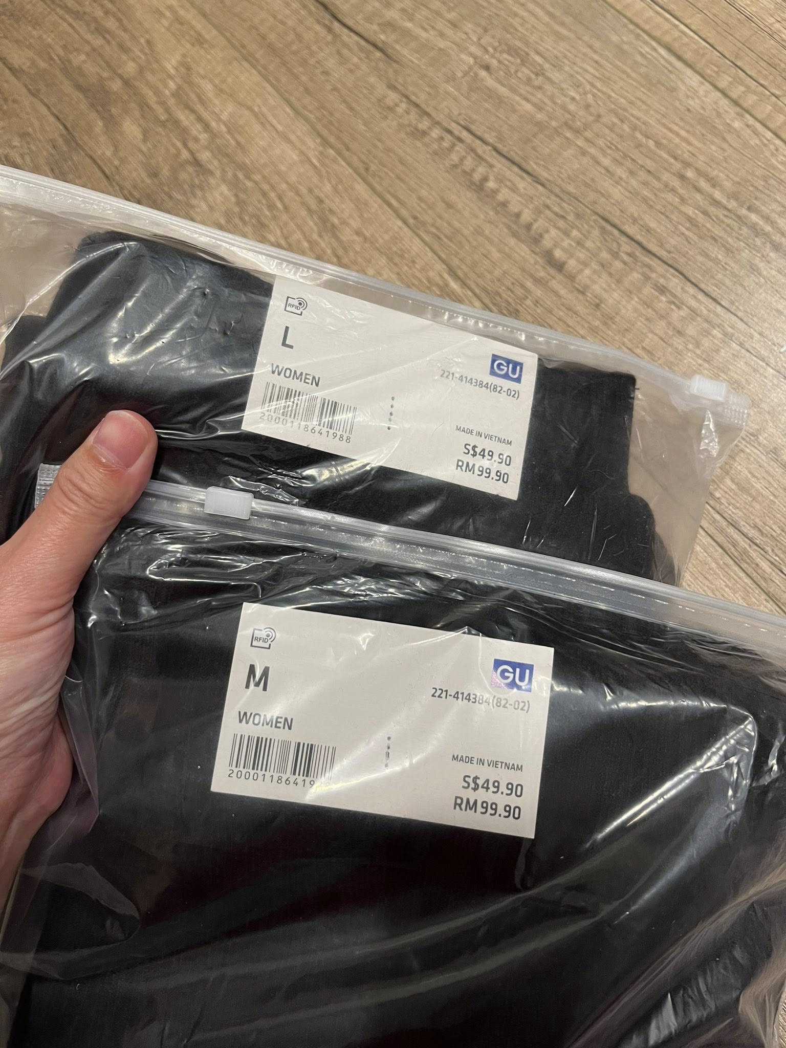 [🆕🇻🇳] Pokid – Chuyên hàng xuất xịn 🧑‍🧒❤️️👶⭐️ Váy len GU Nhật
Em còn sz M, L mỗi size 1 chiếc
Sale nhanh 335k còn 315kMặc sướng rơn luôn ấy! Mềm như bún, lên form rất đẹp, tôn dáng.
, shares-0✔️ , likes-1❤️️ , date-2025-12-06 01:47:05🇻🇳🇻🇳🇻🇳📰🆕