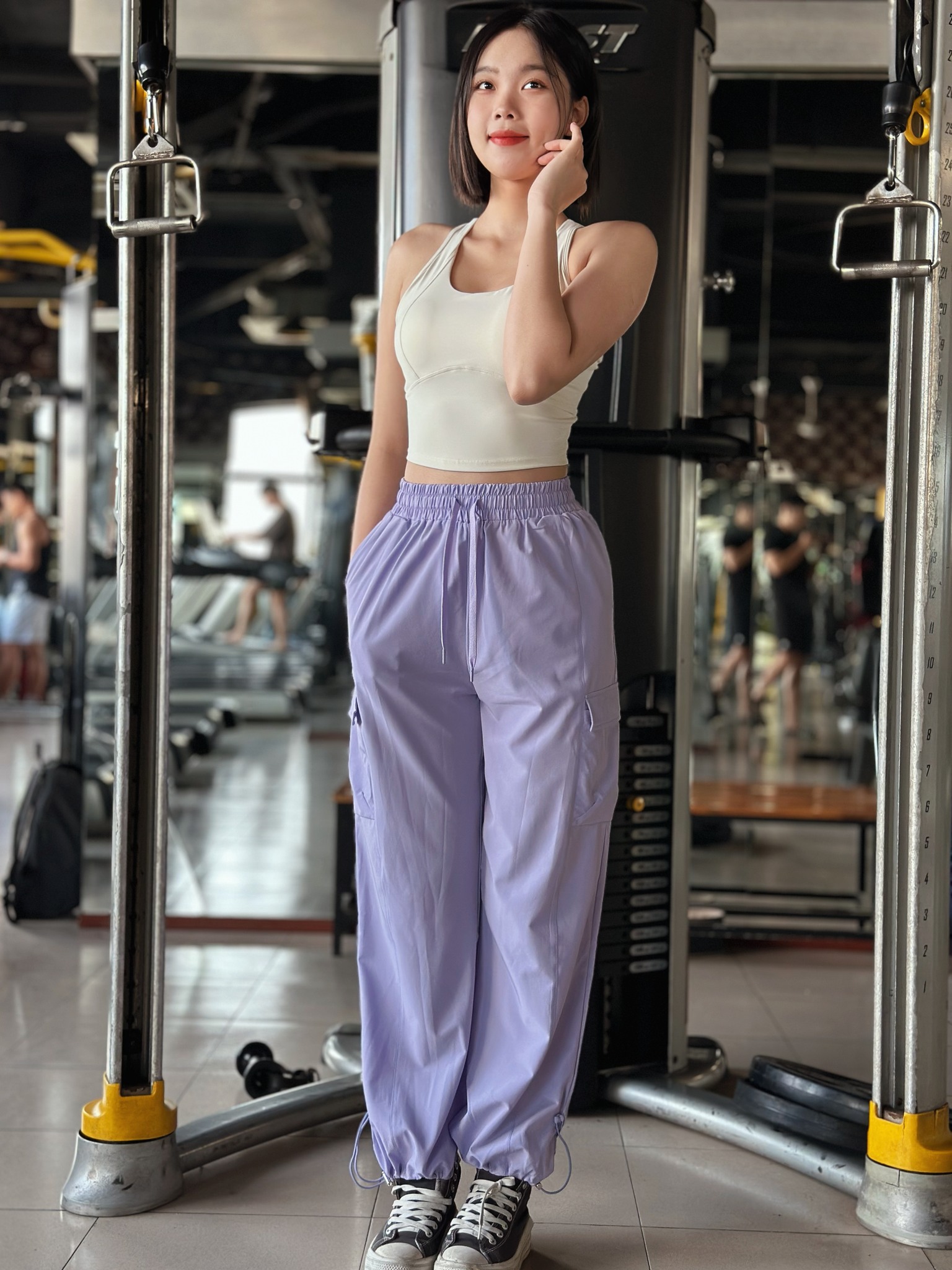 [🆕🇻🇳] Tuấn HD đồ tập cao cấp 👕 Top1Fashion 👗  Quần gió ống rộng chất mềm rủ, không sột soạt như gió thường. Quần này mát, thoáng và chắn gió siêu hiệu quả.
————
Mã: J620
, shares-0✔️ , likes-5❤️️ , date-2025-12-09 14:10:22🇻🇳🇻🇳🇻🇳📰🆕