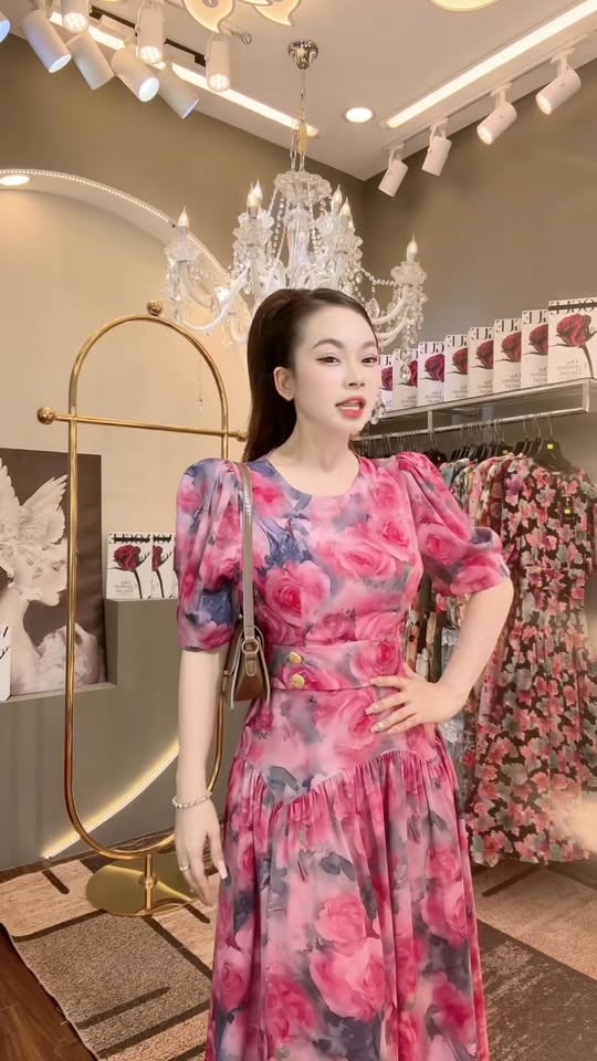 [🆕🇻🇳] Quyên Lê Boutique – Cho thuê váy thiết kế Linh Đàm 👕 Top1Fashion 👗  Mẫu xinh em vừa về sẵn shop ạ!!!!
—————–
Các bác tham khảo tổng hợp mẫu  ở link:
Áo dài cách tân:
Áo dài truyền thống:
Tiệc dài :
Tiệc ngắn:
Á , shares-0✔️ , likes-2❤️️ , date-2025-12-11 20:05:32🇻🇳🇻🇳🇻🇳📰🆕