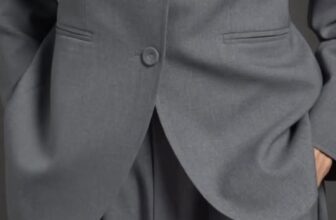 [🆕🇻🇳] WEPHOBIA Cửa hàng quần áo nữ 👕 Top1Fashion 👗  FALL-WINTER’25 COLLECTION
HELEN JACKETKhông khí tiệc tùng cuối năm như một lời gọi mời thúc đẩy chúng ta tìm kiếm những tuyên ngôn thời trang mới mẻ và đ , shares-0✔️ , likes-3❤️️ , date-2025-12-10 16:19:39🇻🇳🇻🇳🇻🇳📰🆕