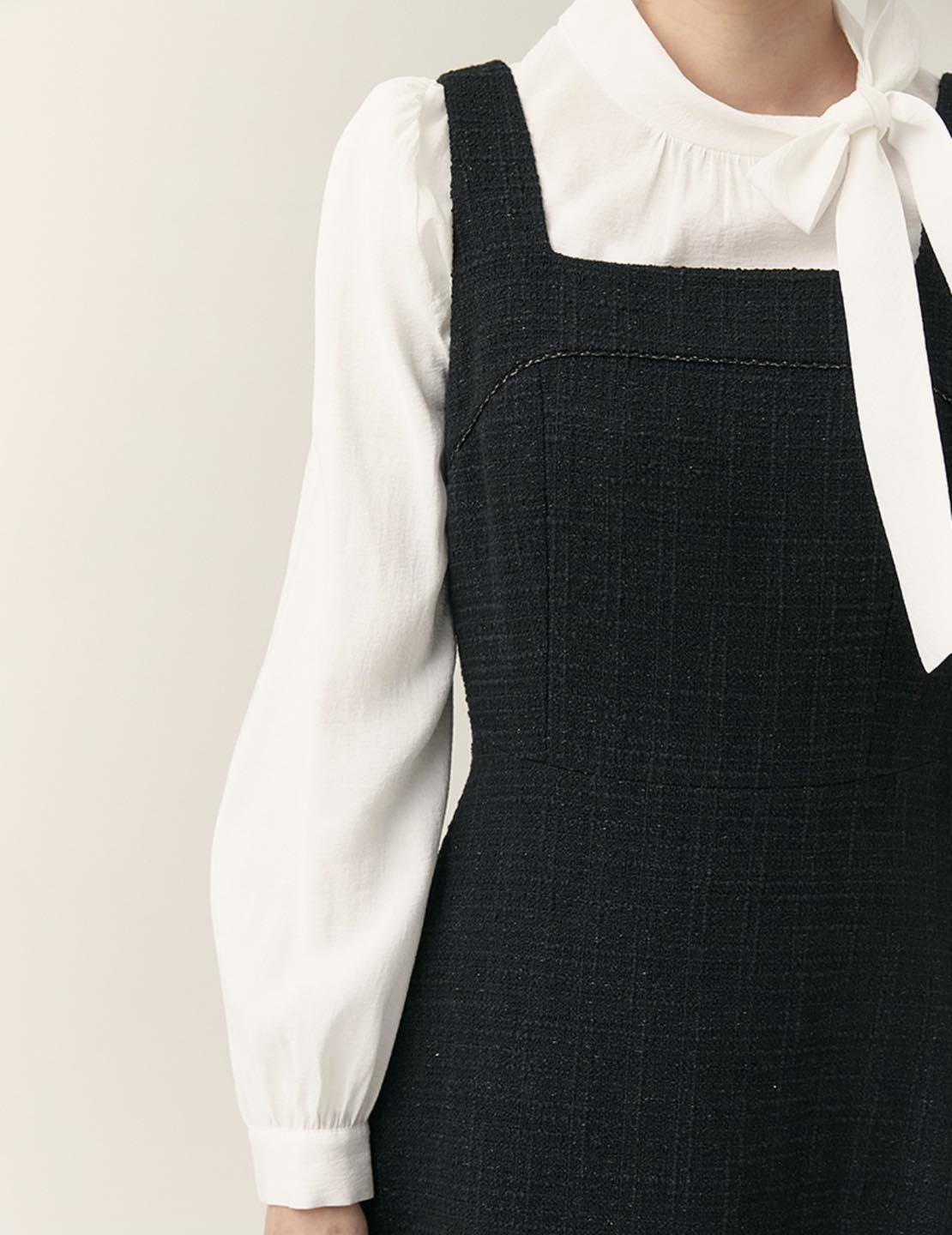 [🆕🇻🇳] The Cyan Pearl VNXK 👕 Top1Fashion 👗  Váy R0EM chất dạ tweed dầy dặn, dáng midi thướt tha nữ tính, phối cùng sơ mi hay áo cổ lọ thì siêu đẹp ạ, sz M L, bảng sz ảnh cuối
Link sp dưới cmt
, shares-1✔️ , likes-3❤️️ , date-2025-12-09 16:38:23🇻🇳🇻🇳🇻🇳📰🆕