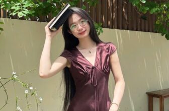 [🆕🇻🇳] Vie – Quần áo – Thương hiệu 👕 Top1Fashion 👗  Hine Dress  2 8 9. 0 0 0
Màu: Nâu, đen, xám
Size: SM
=============
Inbox để được tư vấn thêm
Page: Vie
Instagram: Vie.since2014
Shop: 58 đường 79 Tân Qu , shares-0✔️ , likes-0❤️️ , date-2025-12-11 00:43:37🇻🇳🇻🇳🇻🇳📰🆕