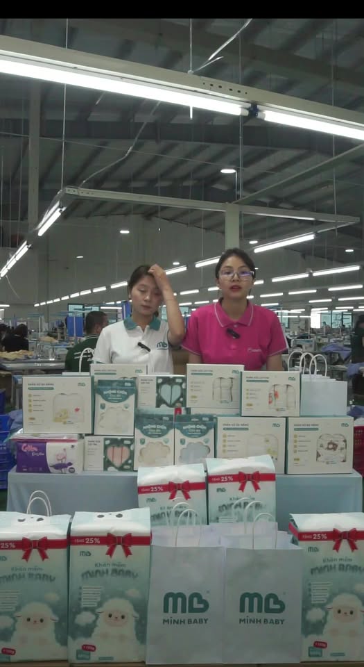 [🆕🇻🇳]  Bé Bụ Bẫm  (Hiểu mẹ Yêu con) 🧑‍🧒❤️️👶⭐️ [Livestream độc quyền] , shares-0✔️ , likes-14❤️️ , date-2025-12-11 18:22:21🇻🇳🇻🇳🇻🇳📰🆕