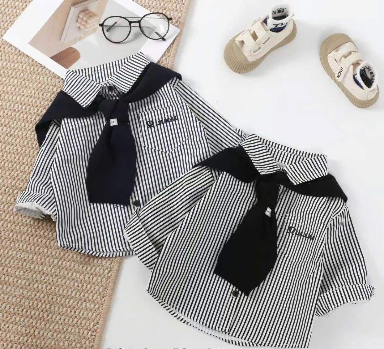 [🆕🇻🇳] Sen Trần Kids  (Shop Sen Trần) 🧑‍🧒❤️️👶⭐️ Áo sơ mi kẻ mix khăn choàng siêu xinh
Size 90-130
, shares-1✔️ , likes-2❤️️ , date-2025-12-09 18:45:45🇻🇳🇻🇳🇻🇳📰🆕