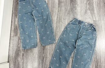 [🆕🇻🇳]  RiceMilk Kids – thời trang trẻ em xuất khẩu (Sỉ-lẻ hàng xuất xịn) 🧑‍🧒❤️️👶⭐️ Quần jean xuất Nhật dư xịn cho bé. Jean mềm thêu nơ sắc nét. Màu xanh quá đẹp, lưng chun co dãn thoải mái.
sót kho mấy chiếc 130(22-25kg) 140(26-30kg)
, shares-0✔️ , likes-2❤️️ , date-2025-12-07 21:31:25🇻🇳🇻🇳🇻🇳📰🆕