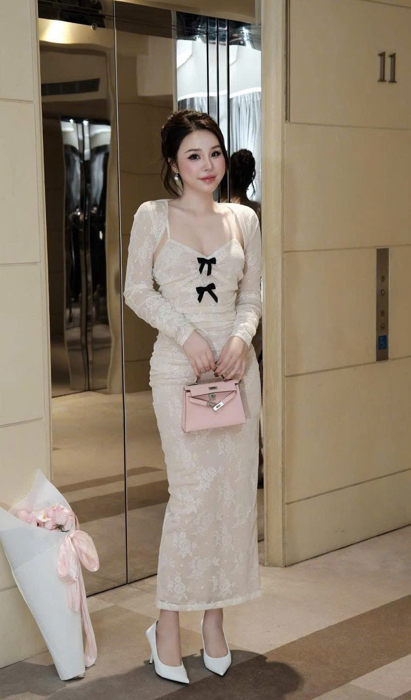 [🆕🇻🇳] Kim Linh Store – Quần áo – Thương hiệu [🆕Top1Vietnam🇻🇳] 👕 Top1Fashion 👗  Chiếc đầm dài tông kem phối nơ đen siêu thanh lịch
Form ôm tôn dáng mặc lên sang hết nấcC3SC3MĐầm 2d body mix nơ kèm khoác
Thông số eo :  S66 • M70
, shares-0✔️ , likes-32❤️️ , date-2025-12-10 01:47:49🇻🇳🇻🇳🇻🇳📰🆕