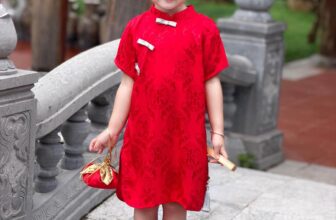 [🆕🇻🇳]  Bơ Hí – Thương hiệu thời trang thiết kế cao cấp dành cho mẹ và bé đẹp 🧑‍🧒❤️️👶⭐️  𝐒𝐮̛𝐨̛̀𝐧 𝐱𝐚́𝐦 đ𝐨̉ đ𝐞̣𝐩 𝐦𝐨̛́𝐢, 𝐁𝐨̛ 𝐜𝐡𝐚̀𝐨 𝐓𝐞̂́𝐭 𝐚̣
Mom nhắn Bơ tư vấn size mình nhen
Giá #220k/đầm ( hơn 25kg có phụ thu)
#Freeship từ 2 bộ ạ
Lụa đẹp x , shares-0✔️ , likes-6❤️️ , date-2025-12-08 19:26:29🇻🇳🇻🇳🇻🇳📰🆕