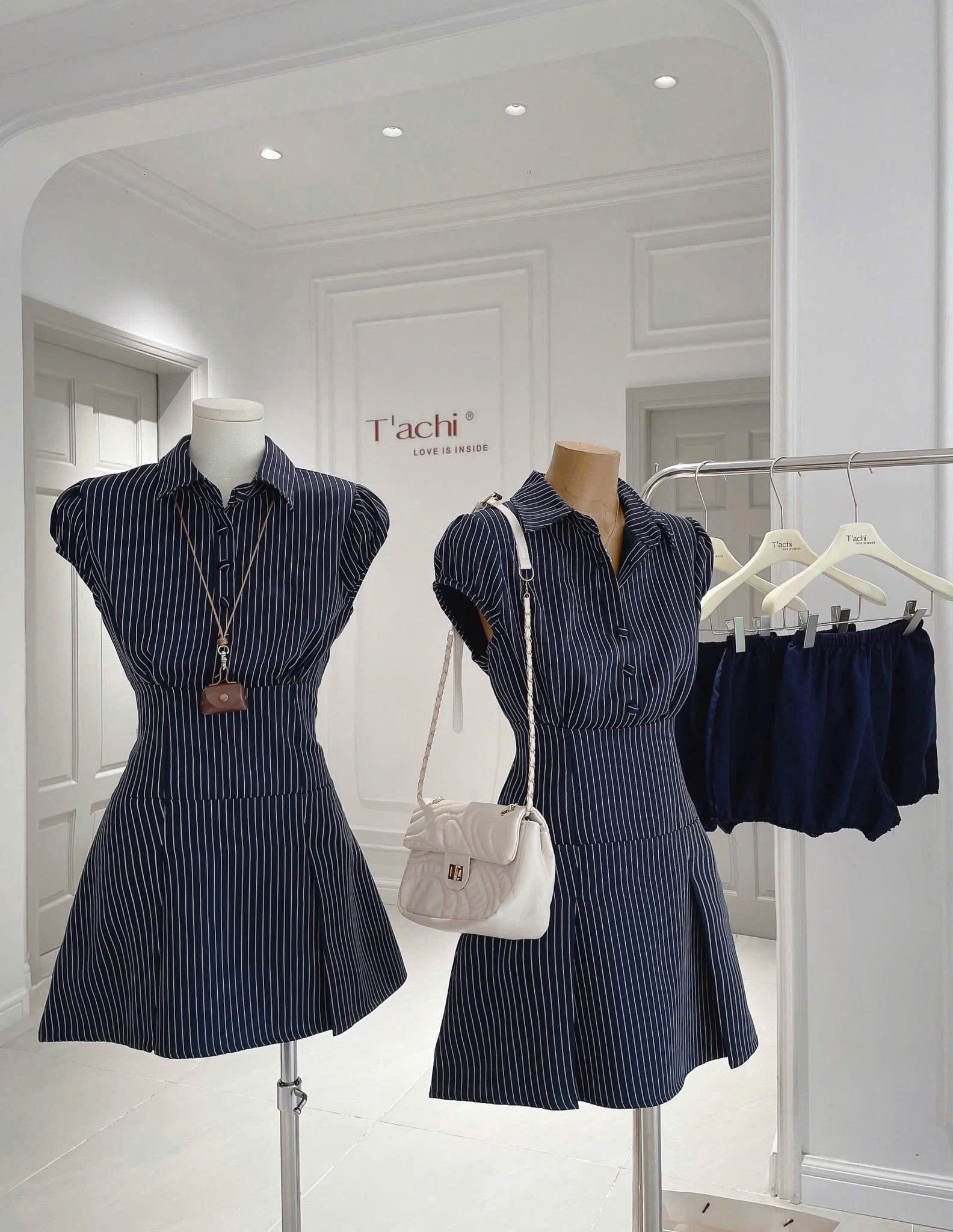 [🆕🇻🇳] Chamy Design – Thời trang thiết kế cao cấp 👕 Top1Fashion 👗   VẺ ĐẸP TĨNH LẶNG – SANG TRỌNG KHÔNG CẦN PHÔ TRƯƠNG 

Một chút đen tối giản ôm gọn phần thân trên, kết hợp cùng chân váy hoa hồng dáng dài mềm mại – tạo nê , shares-1✔️ , likes-9❤️️ , date-2025-12-18 19:44:49🇻🇳🇻🇳🇻🇳📰🆕