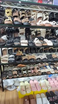 [🆕🇻🇳] TRẦN VÂN STORE Chuyên bán sỉ và lẻ giày dép,túi xách,quần áo,mỹ phẩm 👕 Top1Fashion 👗  Cần hàng gấp ib qua face e reb nhanh hơn mn nhé
 , shares-0✔️ , likes-0❤️️ , date-2025-12-15 19:24:12🇻🇳🇻🇳🇻🇳📰🆕