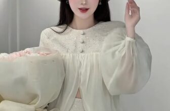 [🆕🇻🇳] Germie – Thời Trang Thiết Kế 👕 Top1Fashion 👗   Set dạ xinh xắn – Diện Noel & Tết là chuẩn bài 
Chất dạ dày dặn, đứng form sang xịn 
Mặc đi chơi, dự tiệc hay chụp ảnh cuối năm đều nổi bật 
 Sắm ngay set , shares-0✔️ , likes-1❤️️ , date-2025-12-21 01:33:31🇻🇳🇻🇳🇻🇳📰🆕