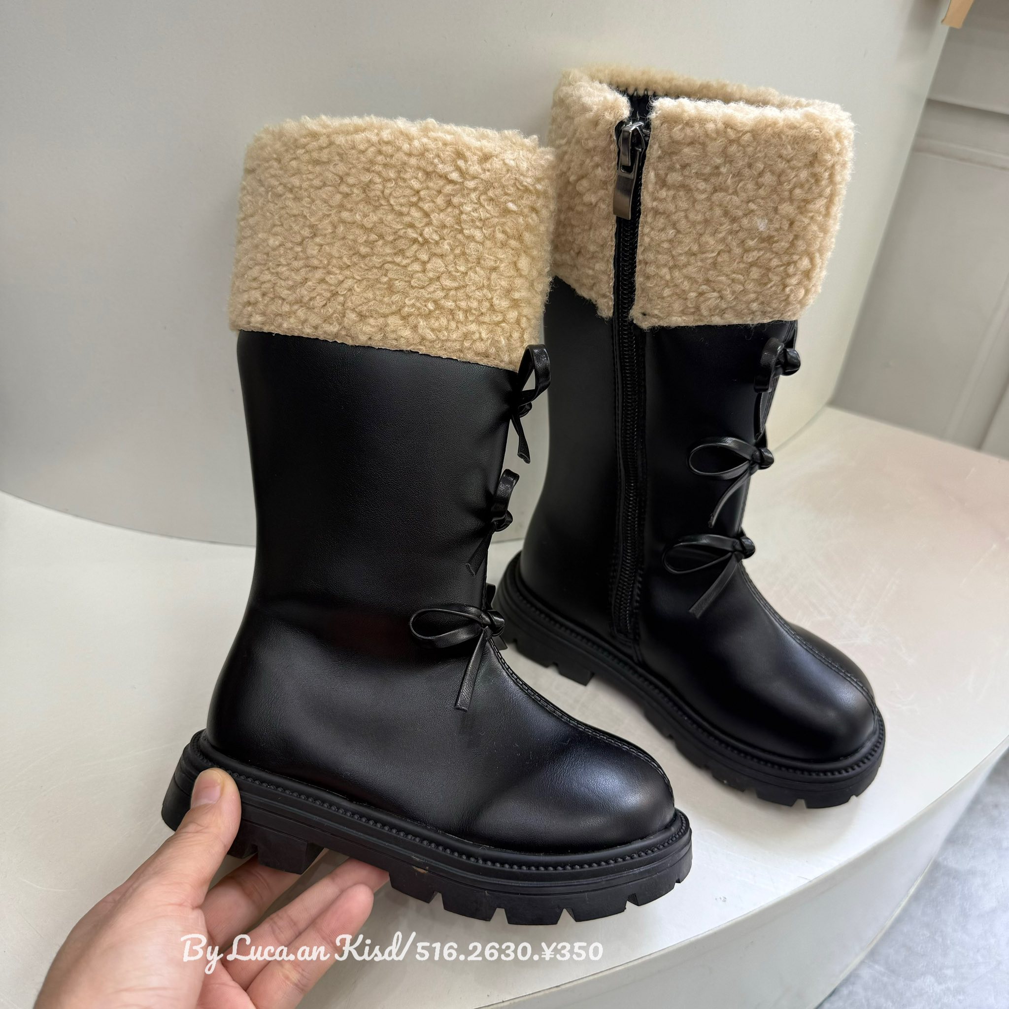 [🆕🇻🇳] Luca.an kids – Thời trang trẻ em cao cấp 🧑‍🧒❤️️👶⭐️ Boot cổ lông E mới về xinh lắm ạ
Sz 26-30
, shares-0✔️ , likes-0❤️️ , date-2025-12-10 15:58:46🇻🇳🇻🇳🇻🇳📰🆕