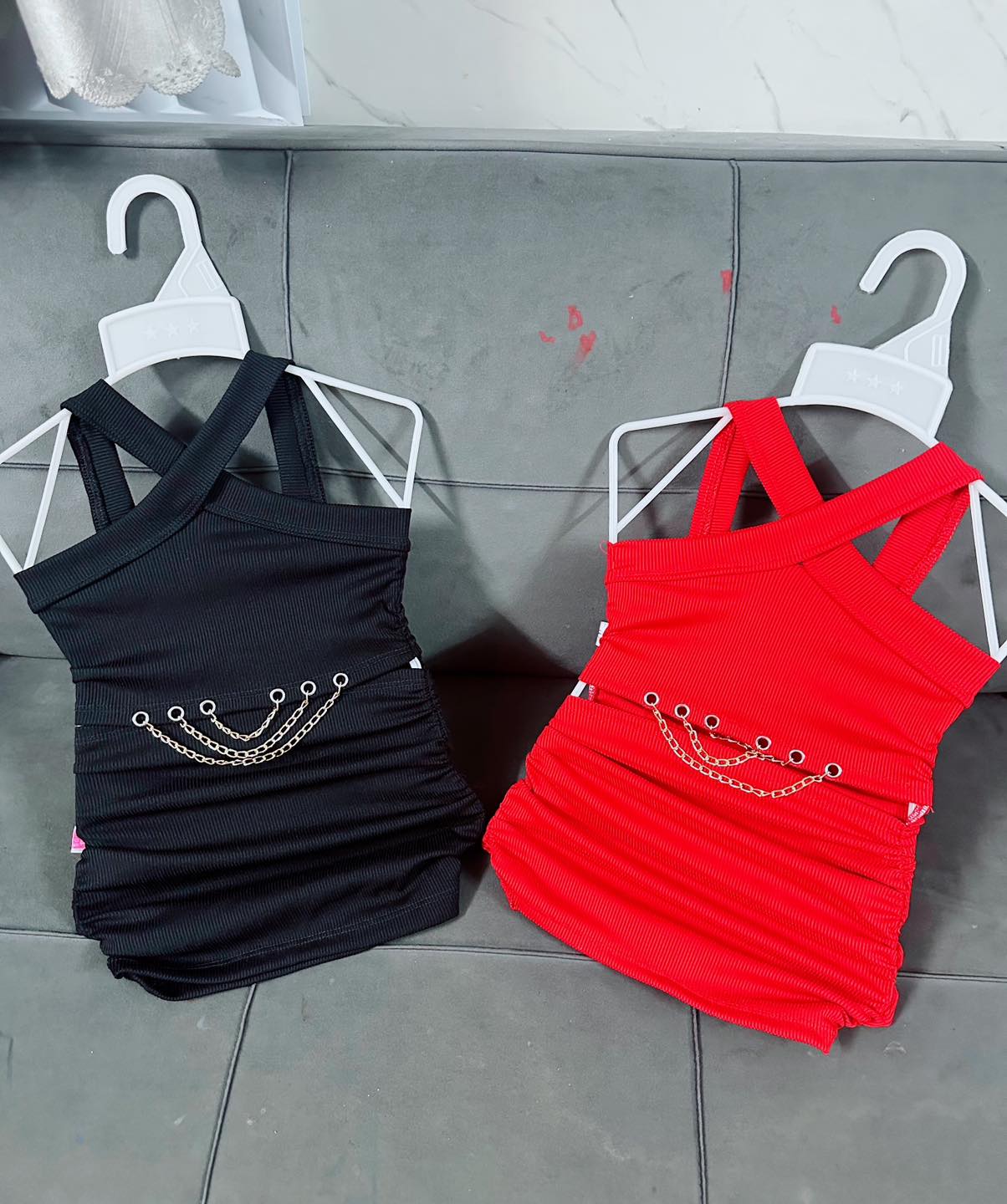 [🆕🇻🇳] CÉCIL – Cửa hàng quần áo 👕 Top1Fashion 👗  𝑩𝑳𝑨𝑪𝑲 𝑳𝑨𝑪𝑬

Ren đen luôn mang vẻ đẹp của sự thanh lịch vượt thời gian, trầm lắng, tinh tế và đầy cuốn hút. Ba thiết kế với ba sắc thái khác nhau nhưng cùng , shares-0✔️ , likes-16❤️️ , date-2025-12-17 02:20:30🇻🇳🇻🇳🇻🇳📰🆕