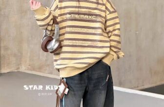 [🆕🇻🇳]  Star Kids Thời trang cao cấp dành cho trẻ em 🧑‍🧒❤️️👶⭐️  CÁC MẸ ƠI, LÊN MẪU ÁO KẺ SIÊU HOT CHO BÉ TRAI ĐÂY Ạ!
Mẫu này phải gọi là đỉnh của chóp mùa đông năm nay luôn nha các mẹ!
Form rộng – mặc lên cực phong c , shares-0✔️ , likes-14❤️️ , date-2025-12-09 17:23:57🇻🇳🇻🇳🇻🇳📰🆕