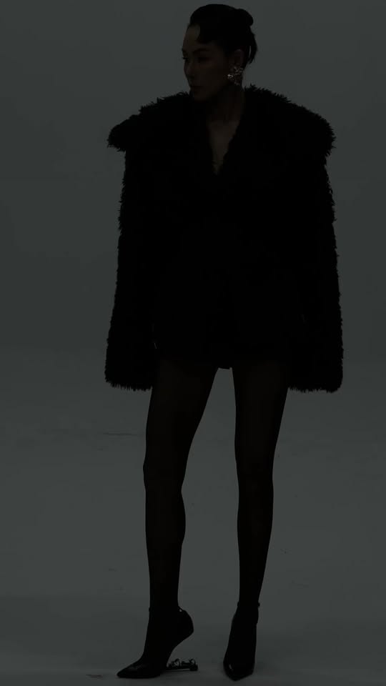 [🆕🇻🇳] SANDY Studios – Chuyên viên tạo phong cách thời trang 👕 Top1Fashion 👗  Behind the scenes  – Nơi từng chi tiết nhỏ được chăm chút để tạo nên BST mới. #Sandy25 #newcollection #comingsoon , shares-0✔️ , likes-2❤️️ , date-2025-12-16 15:15:16🇻🇳🇻🇳🇻🇳📰🆕