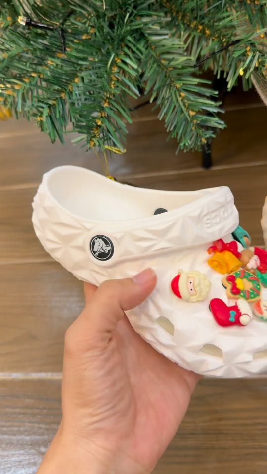 [🆕🇻🇳]  Chip Chip Pink-Chuyên sỉ và lẻ các loại “cờ rốc” và Jibbitz/ Sticker! 🧑‍🧒❤️️👶⭐️ Merry Christmas  , shares-0✔️ , likes-3❤️️ , date-2025-12-13 02:49:10🇻🇳🇻🇳🇻🇳📰🆕