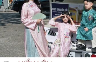 [🆕🇻🇳] Áo Dài Mẹ và Bé Kengin – Áo dài cho mẹ, cho bé, cho cả nhà mình 🧑‍🧒❤️️👶⭐️ 𝐀́𝐨 𝐝𝐚̀𝐢 𝐇𝐈𝐄̂̉𝐔 𝐘𝐄̂𝐍 & 𝐏𝐇𝐎𝐍𝐆 𝐕𝐀̂𝐍
𝑽𝒆̉ đ𝒆̣𝒑 𝒈𝒊𝒂𝒐 𝒉𝒐𝒂̀ 𝒄𝒖̉𝒂 𝒃𝒊̀𝒏𝒉 𝒚𝒆̂𝒏 𝒗𝒂̀ 𝒌𝒉𝒊́ 𝒄𝒉𝒂̂́𝒕Giữa nắng vàng phố cũ, Mẹ và Bé gái trong tà 𝐀́𝐨 𝐝𝐚̀𝐢 𝐇𝐢𝐞̂̉𝐮 𝐘𝐞̂𝐧 kh , shares-3✔️ , likes-14❤️️ , date-2025-12-10 19:14:10🇻🇳🇻🇳🇻🇳📰🆕