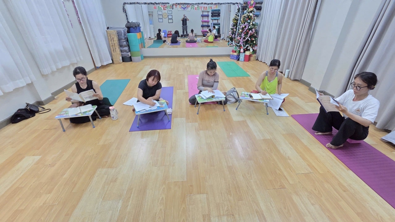 [🆕🇻🇳]Shine Yoga school – Phòng tập yoga 🧘 Top1Yoga 🤸🏻‍♀️ Điều quan trọng là mỗi thời khắc trôi qua, tụi mình đã trọn vẹn cho chính mình, thật biết ơn vì mình đã được đi học, được dành thời gian cho bản thân.

Hìn , shares-0✔️ , likes-6❤️️ , date-2025-12-14 00:42:22🇻🇳🇻🇳🇻🇳📰🆕
