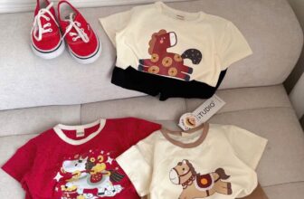 [🆕🇻🇳]  Xưởng may Qate – Chuyên sản xuất Và bán buôn quần áo trẻ em 🧑‍🧒❤️️👶⭐️  Tết Bính Ngọ cho bé diện set đồ trong series “Happy Horse” nha các mẹ ơiii
Vải cotton 4c chính phẩm  siêu đẹp, co giãn nha ạ. Set đc in hình những chú ngự , shares-1✔️ , likes-2❤️️ , date-2025-12-11 19:00:23🇻🇳🇻🇳🇻🇳📰🆕