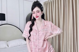 [???] Mây Store Thủ Dầu Một ? Top1Fashion ?  Đùi có tay về hàng ạh
𝗖𝗵𝗮̂́𝘁 𝗹𝗶𝗲̣̂𝘂: Tất cả sản phẩm nhà Mây chọn từ các loại lụa cao cấp, mịn mát như lụa: Latin, tơ tằm, Quảng Châu… mang đến sự mềm mạ , shares-0✔️ , likes-1❤️️ , date-2025-12-12 18:37:25????????