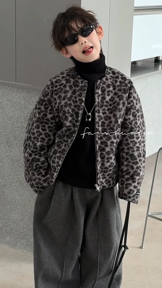 [🆕🇻🇳] Moon Shop – Giày dép trẻ em 🧑‍🧒❤️️👶⭐️ Tri ân khách yêu bên em sale #150k đồng giá 1 vài mẫu balo cao cấp
Sale xả kho dưới giá vốn  #150kkkkk
2 cái miễn ship luôn ạ
 , shares-1✔️ , likes-3❤️️ , date-2025-12-03 03:53:56🇻🇳🇻🇳🇻🇳📰🆕