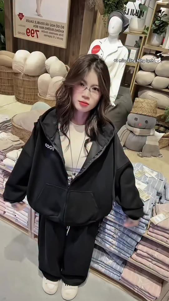 [🆕🇻🇳] Jem closet – Cửa hàng quần áo nữ  👕 Top1Fashion 👗  𝐍 𝐄 𝐖 𝐀 𝐑 𝐑 𝐈 𝐕 𝐀 𝐋Quần vải dài ENIO – 3577
Chất vải nỉ 2 da mịn, dày dặn giữ nhiệt tốt. Mang đi học đi chơi đều hợp. Style basic dễ phối, mùa thu đông  , shares-0✔️ , likes-4❤️️ , date-2025-12-11 01:41:18🇻🇳🇻🇳🇻🇳📰🆕